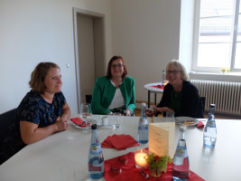 ...zum Austausch in lockerer Runde.